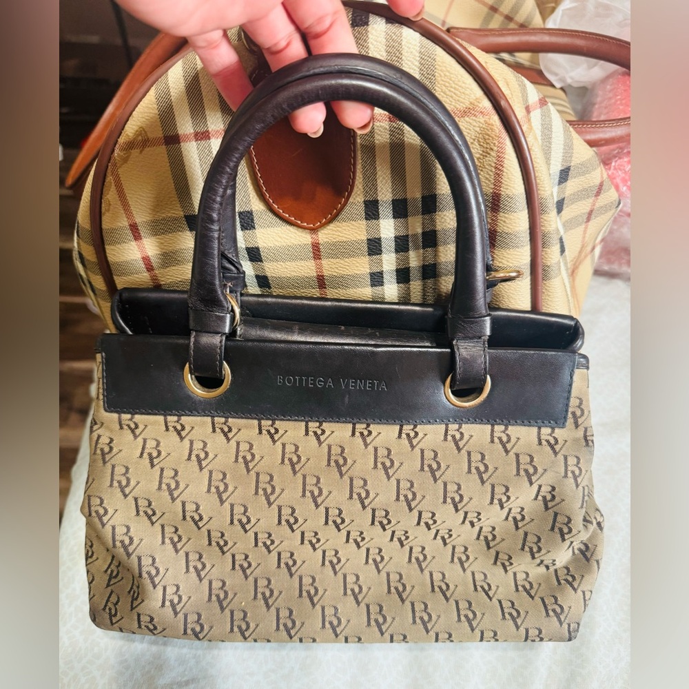 100% Authentic Bottega Veneta 2way crossbody handbag